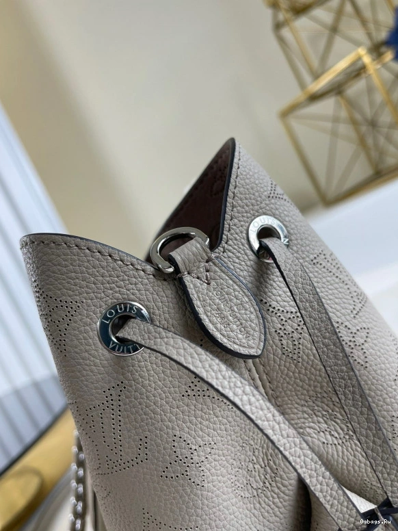 LOUIS BELLA VUITTON 0126